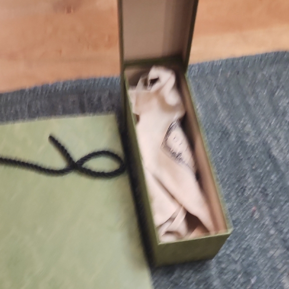 *****LABEL ********Gucci Boxes - Picture 6 of 6